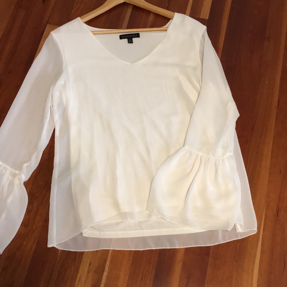 Banana republic cream blouse size medium